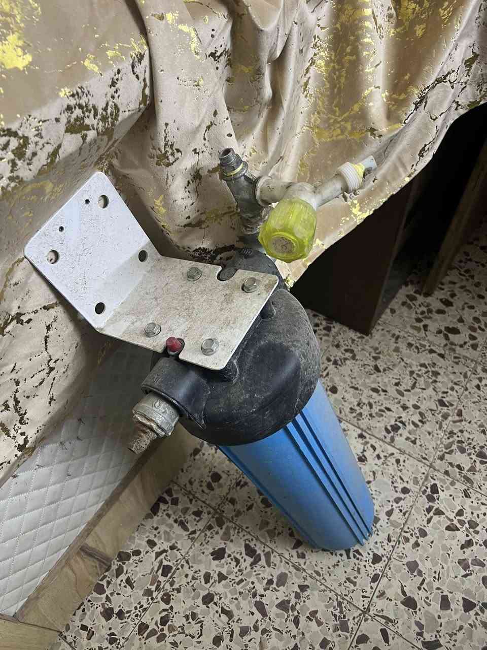 السلام عليكم مكينه نوعWEGA مستعمله فتره قصيره  التفاصيل. مقبضين بخار. رأسين تحضير. وعداد ضغط. المكينه نظيفه تحتاج بس لغسل داخلي 

***********
