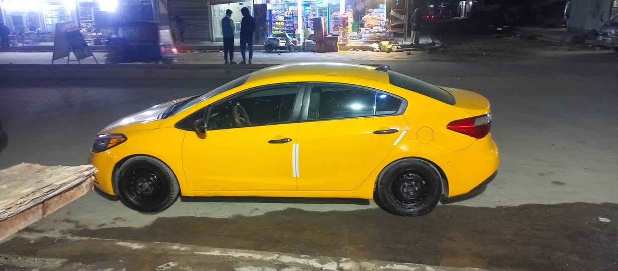 سلام عليكم مكلفة بالنشر سيارة فورتي موديل 16مكينةدوش حادثها قبق جنطة سيارة حلو واحلى من صور للبيع او مراوس رقم ***********
