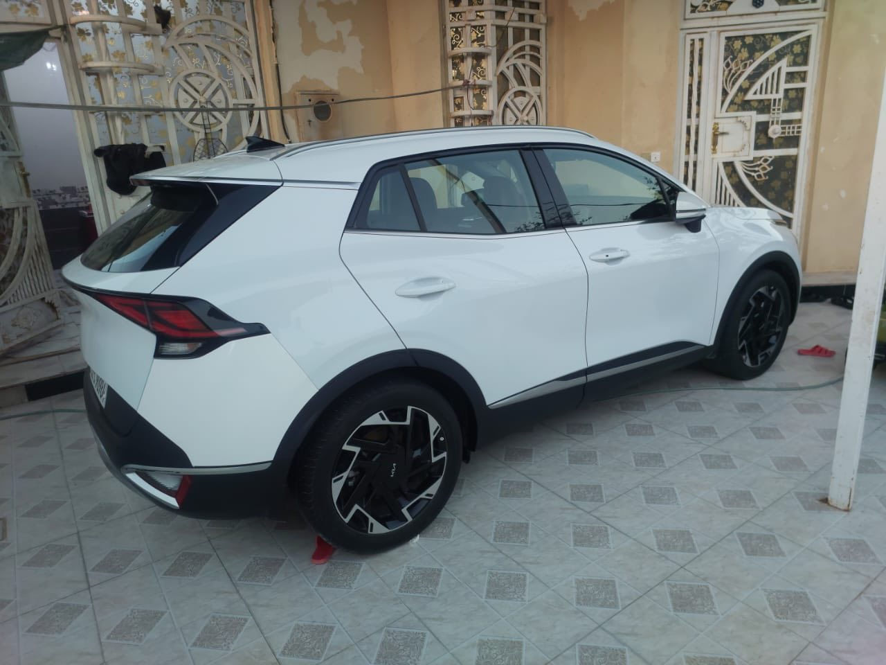 كيا سبورتج 2024 خليجي كفالة عامة للبيع مال جناي ممشاها قليل سعره مناسب
***********
