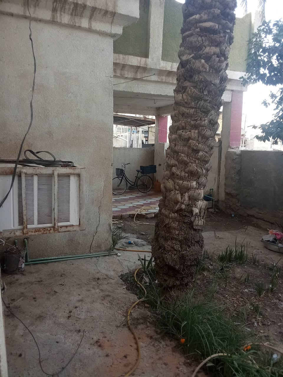 السلام عليكم بيت للبيع مساحه 250متر شارع الباشه اول فرع عل ايدك اليسره مجاور ابودعاء المضمد السعر 115مليون بيه مجال ***********
