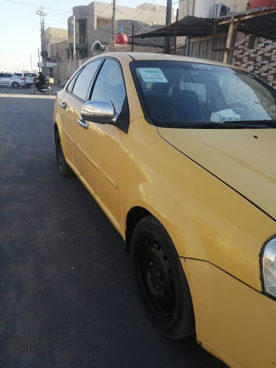 السلام عليكم
أوبترا تكسي بلاد موديل 2011 رقم بصره سنويه لسنه 27 مصفره هيئة وغرامات كير مكينه تمام تبريد شغال بيها جاملغ مبدل بدون دواخل وبيها دحجات بيها جراد لان على صبغته سعرها 54 بيها مجال بسيط للشراي مكاني ناصريه 
***********
