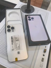 موبايل آيفون برو للبيع بحالة ممتازة، مع صندوقه الأصلي. اللون جميل والن...