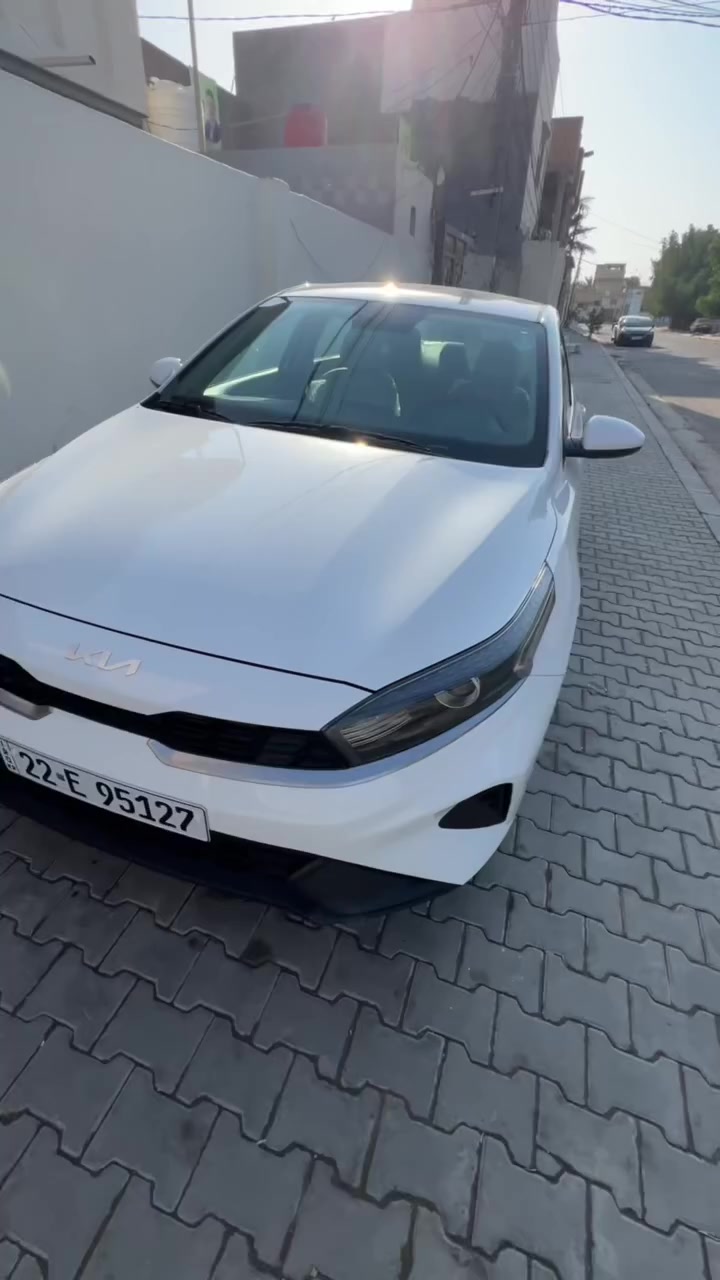 سيراتو 2024
كفاله عامه عدا نص جاملغ امامي صبغ 
محرك 1600
ماشية 29الف
ارضيه مغلفه جلد
مكان نجف 
السعر 168وبيه مجال قليل
***********
