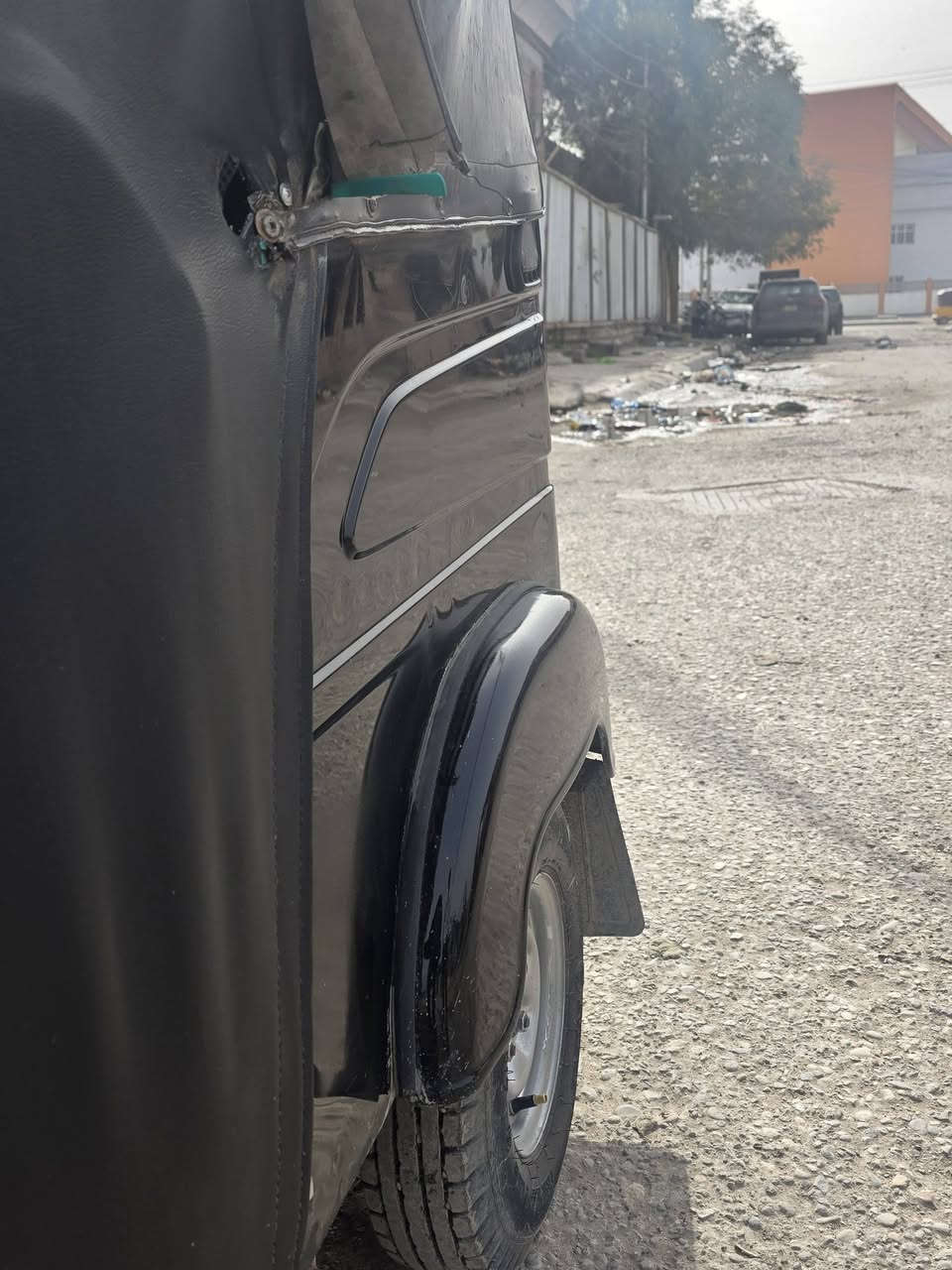 سلام عليكم تكتك البيع مديل 22شهر 8تكتك جاهزه ونضيفه مكينه مكفوله ولباقي كفاله من عده لغد حار ولباقي مكفول مكان بغداد الحسينية يم سوك زغير رقم ***********
