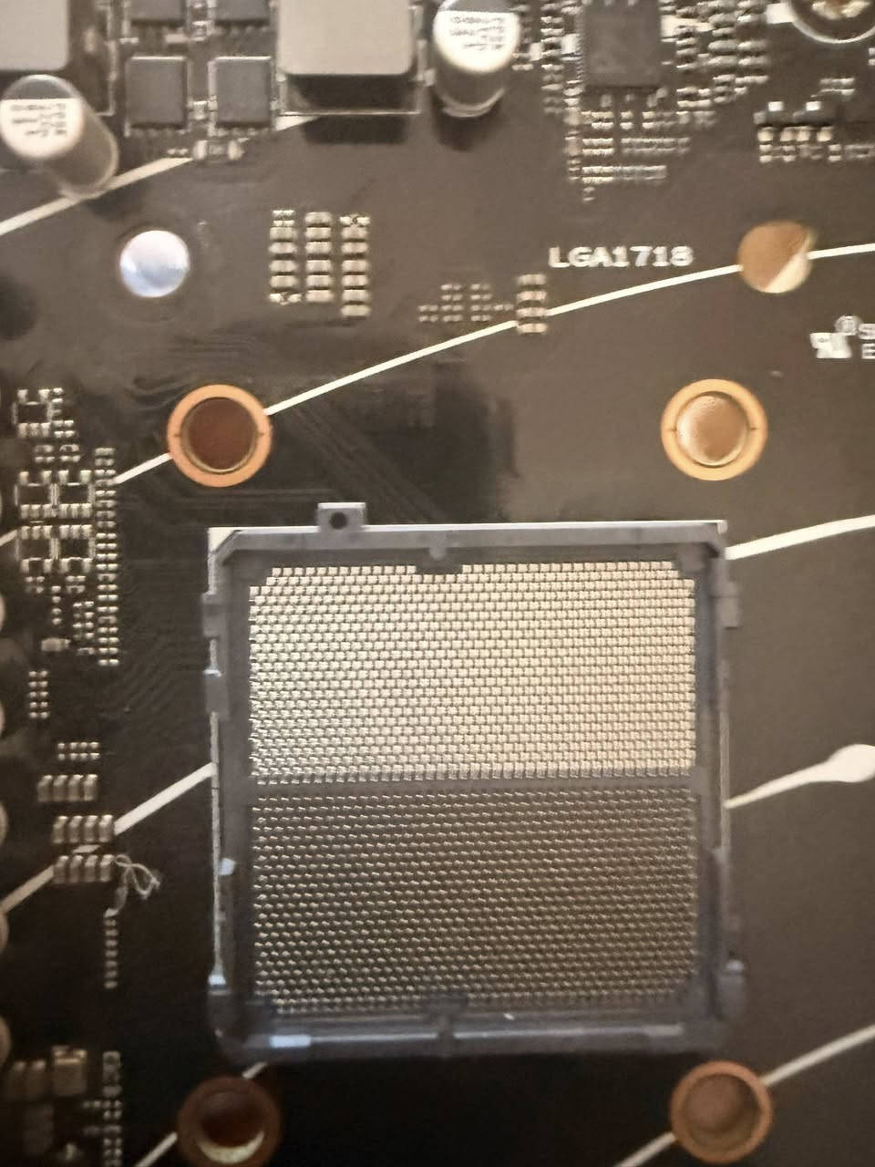 السلام عليكم 
عندي مذر بورد ماركة اسوس مثل ما موضح بالصوره 
نوعيتها هي PRIME B650M AII
البورد عاطله وانا ابيعها فحم ب ٥٠ الف
تكدر تصلحها وتستفاد منها واذا انت ابو تصليح هم تفيدك 

البورد تدعم معالجات الرايزن


**إذا كنت صاحب هذا الإعلان وتريد حذفه لأي سبب، رجاءا أرسل رسالة إلى الدعم الفني**