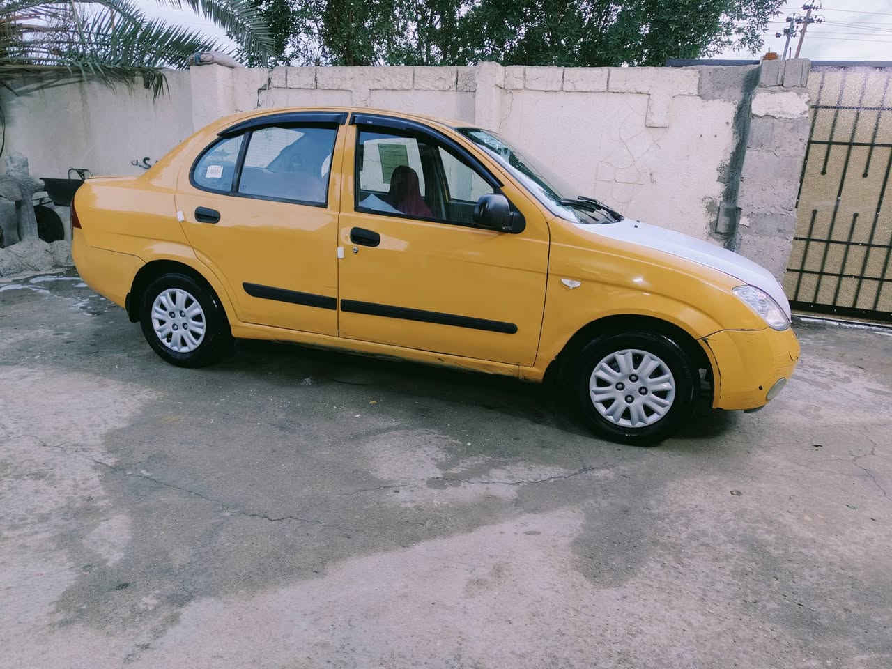 السلام عليكم طيبه 2015 مكينه وكير جدد مصفره هيئه وغرامات السياره كفاله من الضربه والصبغ حداديه وتخم تاير جديده سنويه لل2027 عنواني كربلاء الحر السواده السعر 33 رقمي ***********
