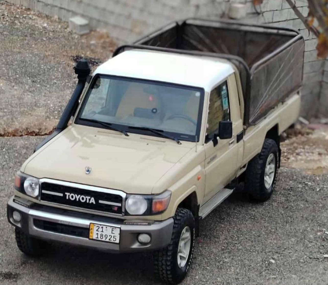 ئۆتۆمبێل: تویتا لاندکرۆزەر 

مۆدێلی ٢٠١٥
بیلاد قفڵی عەكسل 

ســــعر $ یەک کۆمێنـت بکە راســـتەوخۆ بــۆ دێـــت🟢

شووتە مەكینەی نەكراوەتەوە 
پارچەیەك و دووپەڵە بۆیاخی هەیە 
سەنەوی تازەیە

ژمارەی خاوەن سەیارە👈: ***********
