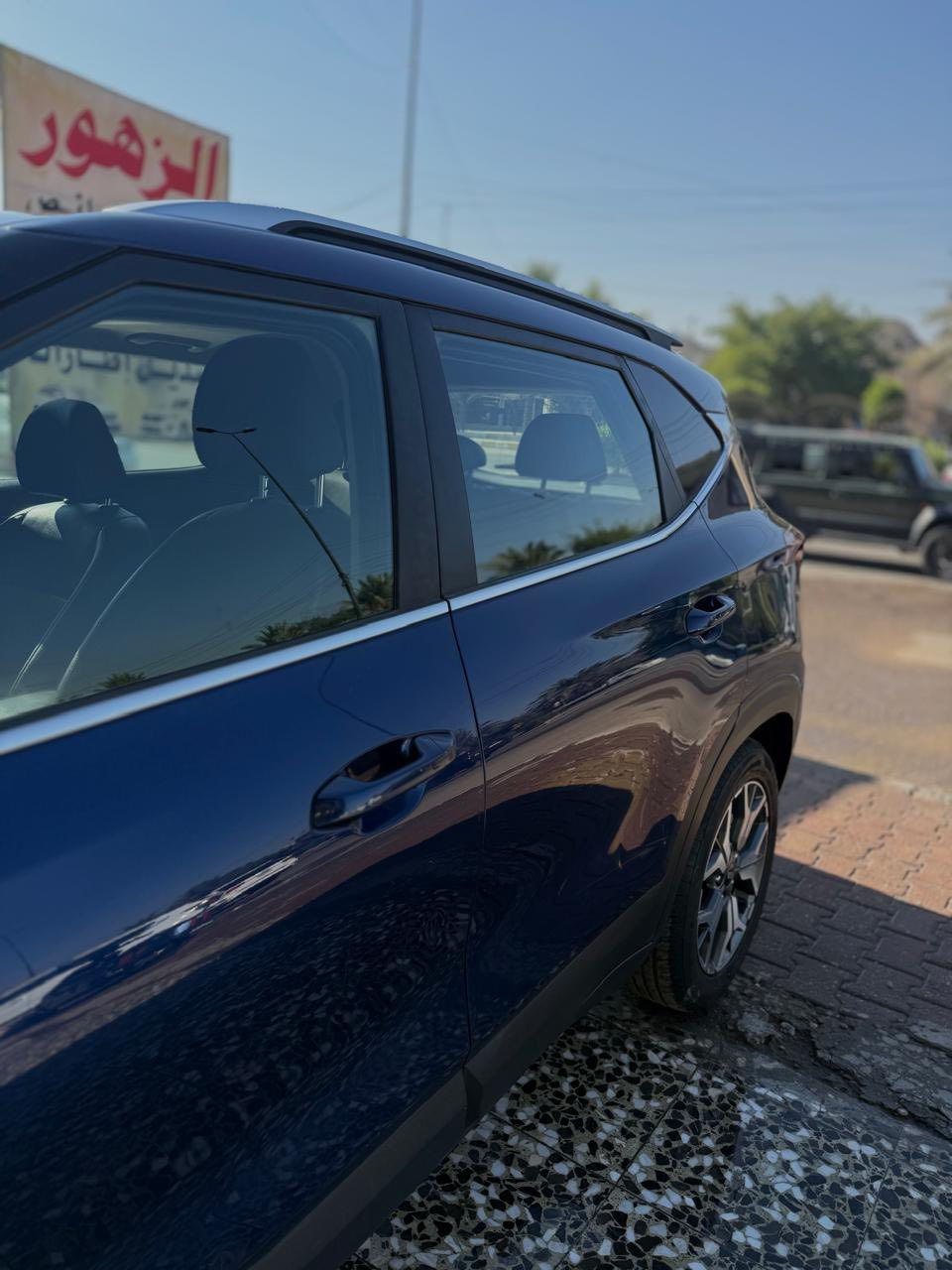 السلام عليكم كيا سليتوس موديل 2021
حادث السيارة دعامية وماصدة والبنيد نفسه راجع
مكفولة الشواصي وباقي السيارة 
السيارة بااسمي رقم بغداد الجديد تحويل مباشر 
السنوية جديدة
مواصفات السيارة
فئة EX 
بصمة تشغيل عن بعد و ابواب وصندوك
محرك 2000 دوش المرغوب ومكفول مع الكير
كشنات جلد ومخملي 
اشاير المري
رادار امامي وخلفي وجانبي 
تدفئة كشنات 
تدفئةسترن
شاشة كبيرة
كامرة دوارة 
سستم صوت 
تو ويل
تبريد قطعتين
الانارة الداخلية لمس
اوتو ستوب
تحديد مسار
قيادة ذاتية
توقف ذاتي 
تنبيه عن مغادرة المسار
كروس سرعة
مانع انزلاق 
ويل كب بلادي حساس
حساس 360 درجة
وضعيات قيادة سبورت وسمارت ونورمل 
بك لايت لد 

وبعد بيها مواصفات 

سيارة جاهزة وكاملة من جميع النواحي 

سعر السيارة 160$ ورقة وبيها مجال 

مكان السيارة بغداد-اليرموك

للاستفسار اتصال ***********
