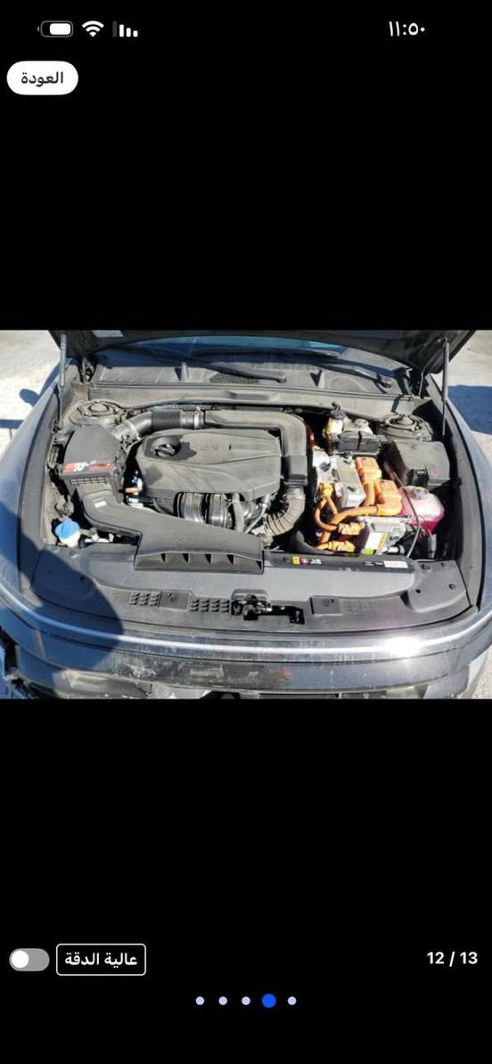 سوناتا 2024 هايبرد – أعلى فئة بدون صبغ بدون ايرباك فقط قبق جنطة مبدل نفس اللون تخم تاير جديد 

 • محرك 2.0 لتر هايبرد (بنزين + كهرباء)

 • قوة تقريباً 192 حصان

 • گير أوتوماتيك 6 سرعات

 • صرفية بنزين قليلة جداً ومناسبة

            (925) كيلو تمشيك بالتفويلة 

🔹 المواصفات الخارجية:

 • لايت 4 عدسات LED  أمامية وخلفية

 • فتحة سقف بانوراما

 • ويل كب شكل رياضي

 • حساسات أمامية وخلفية

 • كاميرات 360 درجة

      •    تتقدم و ترجع بالريموت 

🔹 المواصفات الداخلية:
 • كشنات جلد اسود 
 • تبريد وتدفئة للمقاعد الأمامية
      •    تدفئة ستيرن
 • شاشة عدادات رقمية كبيرة 12.3 إنج
 • شاشة وسطية 10.25 إنج
 • نظام صوت BOSE ( حفلة )
 • داتا شو (HUD)
 • تشغيل بصمة + دخول ذكي
      •    تشغيل عن بعد اكيد موجود 

🔹 أنظمة الأمان:
 • رادار أمامي تفاعلي 
 • تثبيت سرعة ذكي
 • تنبيه النقطة العمياء ويعرضها بالشاشة ( بالعينة ) 
 • نظام الحفاظ على المسار
 • فرامل طوارئ تلقائية
.بعد اهواي مواصفات ماذاكرها 
السيارة أعلى فئة و اعلى مواصفات 

السيارة بيها كار فاكس طخة خفيفة بالجنطة السيارة مكفولة من الشخط من الدعامية للدعامية وين ماتريد تفحص افحص 

ماشية 70 الف كيلو 

السعر215  ورقة وبيها مجال كلش قليل ***********

مكان السيارة بغداد المنصور
