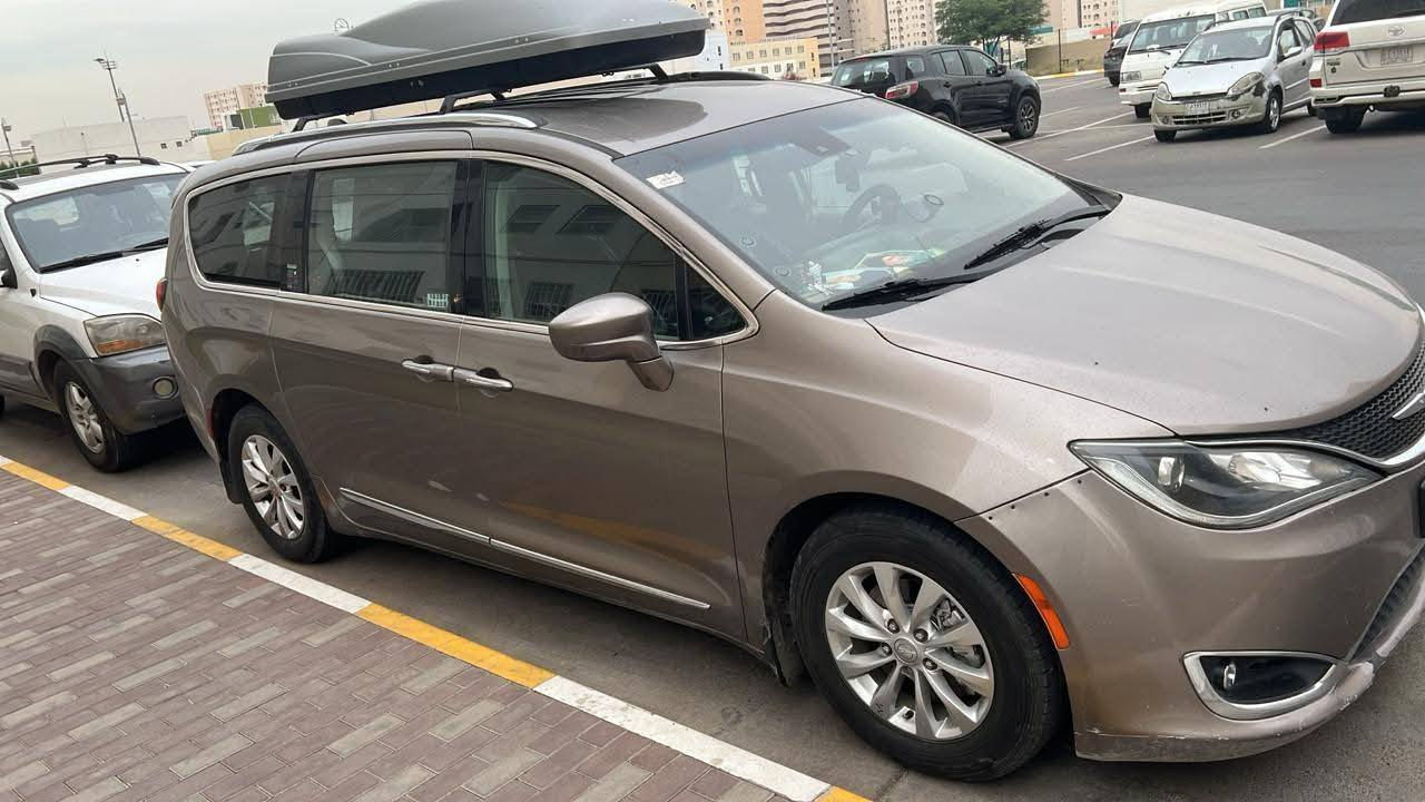 باسفيكا موديل 18 بسمي اتريد وكاله اتريد مداور اليعجبك السياره خير من الله محوده منظومه غاز جاهزه من كلشي ماشيه 160الف كيلو سعر 180 وبيه مجال للشراي هذا رقمي *********** *********** علمن الصندوك الفوك مومنضمن السياره
