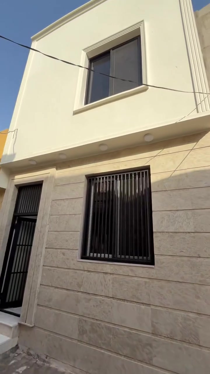 بيت 60 متر طابقين بنا حديث ملك نقيب شارع روضتين سايدين ***********.
