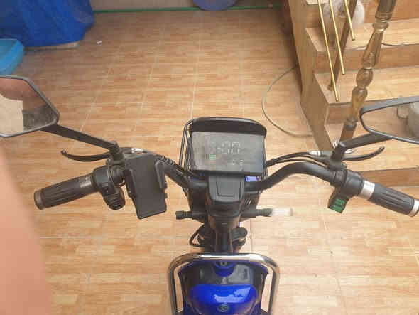 سلام عليكم دراجه شحن قطعه كلش نظيفه ماشيه شهر ونص نوعيه معروفه ٤ بطاريات تمشيك ٤٦ كيلوء متر سرعه قصوه ٤  سرعات بيهاا كلشي شغال بيهاا نظافه ميحتاج اتكلم كما موظح بصور موديل ٢٥ تواصل *********** واتس سعر خاص
