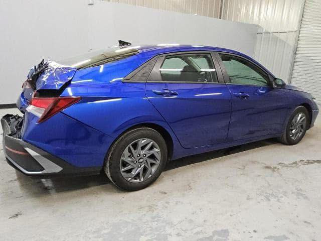 السلام عليكم النترا موديل 2024 
 بابتين كلير من امريكه شاشه متصله بدون فتحه رادار وتحكمات وماشيه 28 ميل  السعر 165  وبيها مجال قليل الاتصال والاستفسار اكثر العنوان بغداد النعيريه
‭0770 135 5867‬
