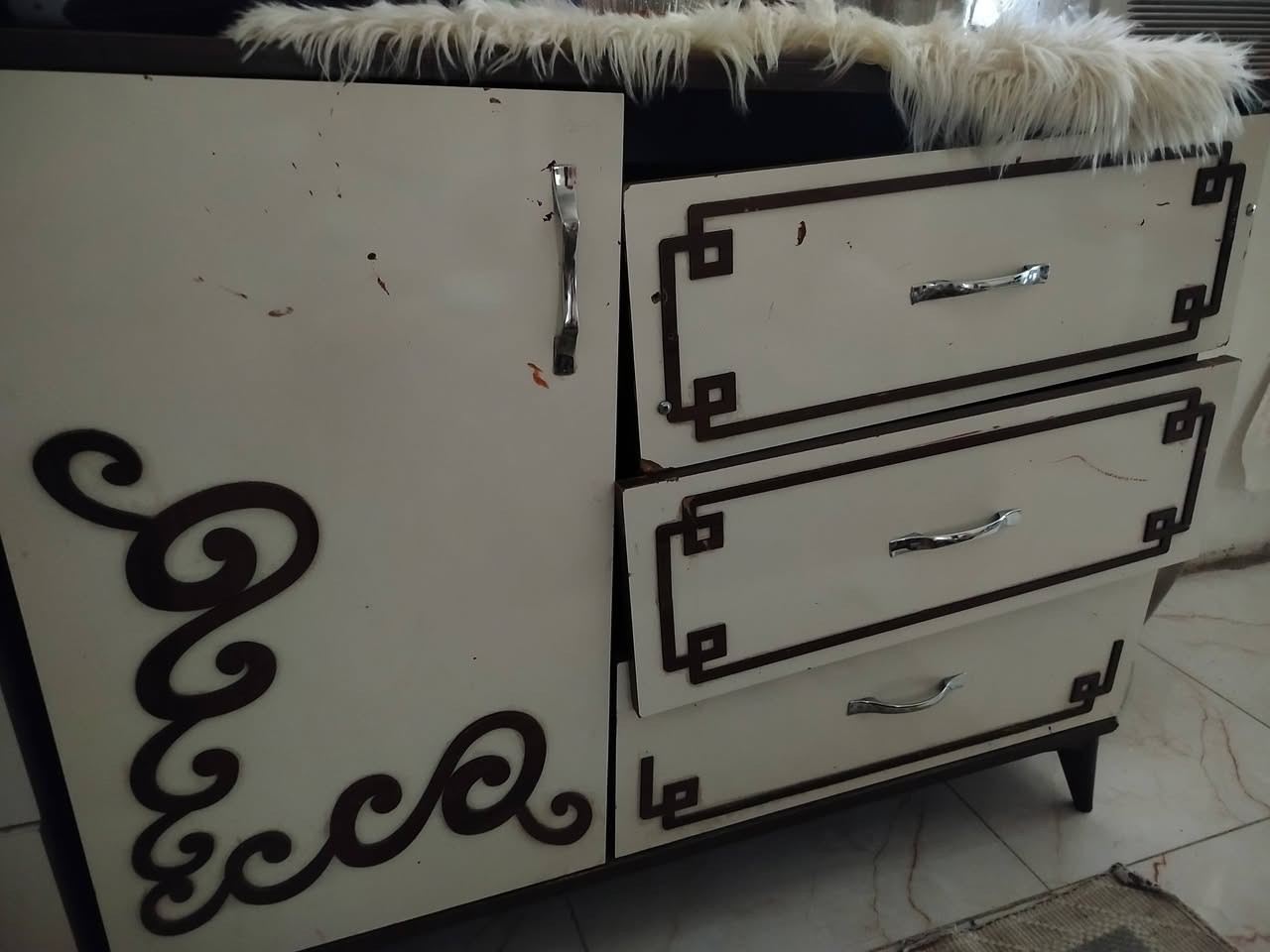 غرفة للبيع الغرفة تركية مفتحة يعني يرادلهة نجار يضبطهة قيم واخذ


**إذا كنت صاحب هذا الإعلان وتريد حذفه لأي سبب، رجاءا أرسل رسالة إلى الدعم الفني**