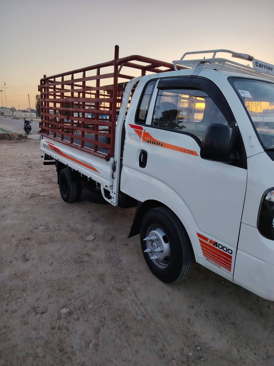 كيه فحل موديل ٢٠٠١٦ رقم بغداد سنوية مجدد سنة ٣١ مكفول محور السعر ١٣٣ ورقة وبيه مجال متواجد في ديالى خان بني سعد وابي غريب ***********؟//***********
