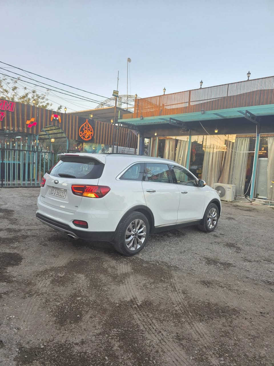 للبيع كيا سورنتو ٢٠١٨ رقم بغداد انكليزي  ٦ سلندر بنوراما  مكفوله من ضربه وصبغ وتبديل  مكينه وكير على وضع الشركه  ماشيه ٨٦ الف سعرها ٢٣٥ وبيها مجال بسيط النجف الاشرف اتصال ***********
