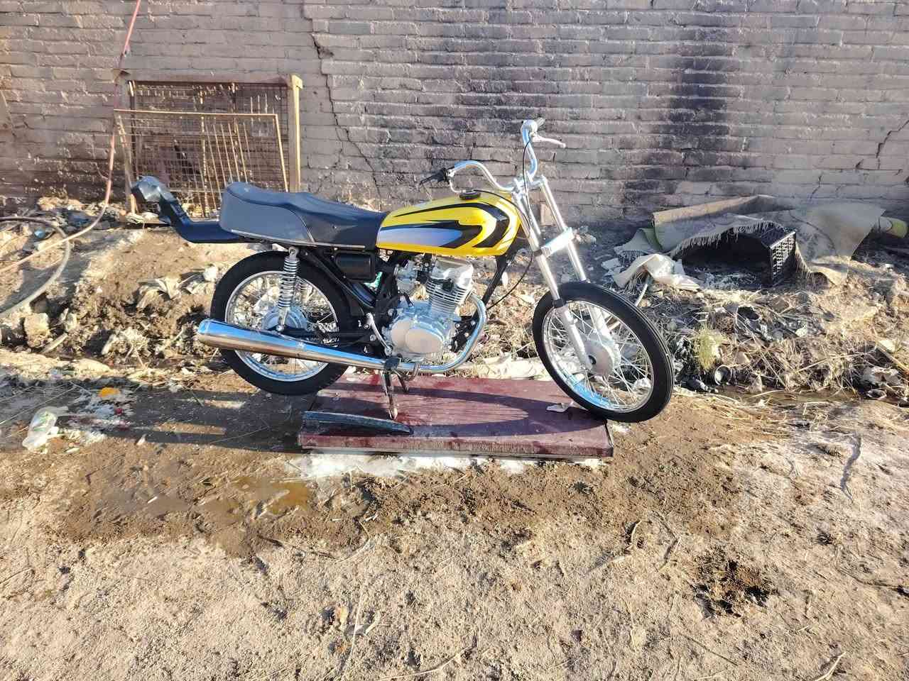 سلام عليكم دراجه نامه للبيع صاراله اسبوعين معمره كله جديد محرك نامه اللصلي سعر650وبيه مجال ماكني ناصريه مركز ***********
