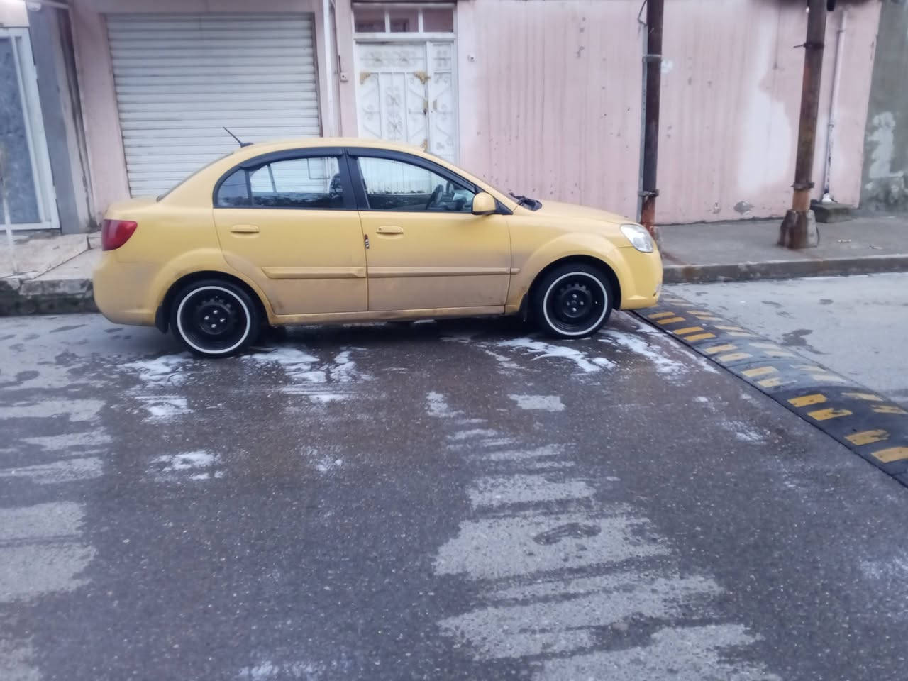 كيا ريو موديل 2010بدون ضرر كود واحد مابيها معجون رقم  انبار للمعارضة فقط  وليس للبيع مع انترا أو افانتي المراسلة خاص للاستفسار


**إذا كنت صاحب هذا الإعلان وتريد حذفه لأي سبب، رجاءا أرسل رسالة إلى الدعم الفني**