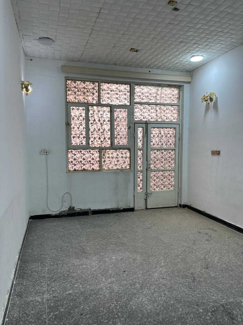 📢 اعلان 📢📢 اعلان 📢 
       👇               👇
⚜⚜ للبيع ⚜⚜ للبيع ⚜⚜
🏠 دار سكني  طابو صرف 🏠 
📐 المساحة ١٢٥ متر📐 
🌍 الموقع / الحلة / حي الجزائر / خلف محطة وقود ابو عجاج  
📏 الواجهة ٦ وربع متر والنزال ٢٠ متر 
🏤 يحتوي على 🌺 ٢ غرف نوم 🌺 صالة 🌺 مطبخ 🌺 هول 🌺 مجمع صحيات  🌺 كراج 🌹
🛑 الدار مسحوب عليه مبادرة ويمكن تحويل الاسم إلى المشتري الجديد 
📷 صور البيت  مرفق مع الاعلان 👇
 ❓للاستفسار ⚜  زيارة مكتب #انكيدو للعقارات والمقاولات في حي الجزائر مقابل مكبس التمور او 📞 الاتصال على هواتف المكتب 
☎️ *********** سيد وليد 
☎️ *********** سيد وليد 
☎️ *********** محمد الزبيدي 
⚜⚜⚜⚜⚜⚜⚜⚜⚜
