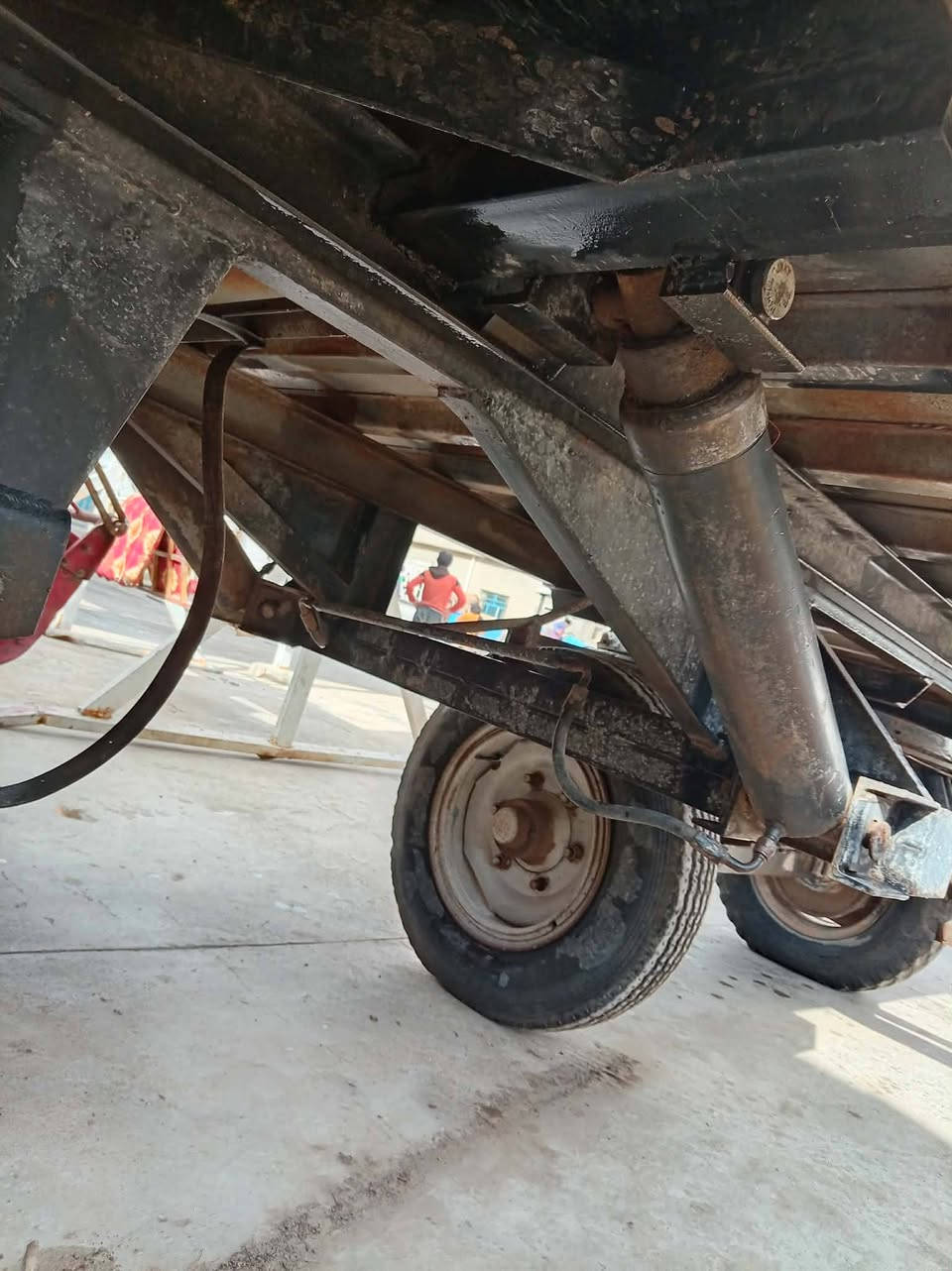 كاروضة تبن مع عربانة للبيع السعر ٦٠ ورقة المكان طوز خورماتو *********** اتصل
