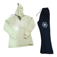 تراكات بناتية • مقاسات ٦-٢٠ • مجمع الزهور