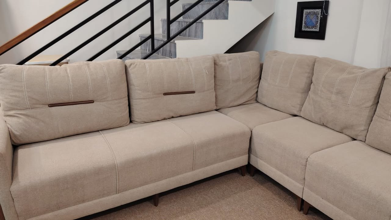 تخم موديل تركيا توصا خشب تسكام روعه اخو الجديد 8 مقاعد مريح جدا ونظيف جدا جدا السعر البيع ٧٥٠ الف  مكاني مجمع بوابة الكاظمية السكني 
للتواصل على الرقم ***********
