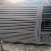 مكيف وادي ٢ طن السعر ٣٥٠ الف مجمده هيتاشي السعر ١٧٥ ميز طعام مع ٥كراسي...