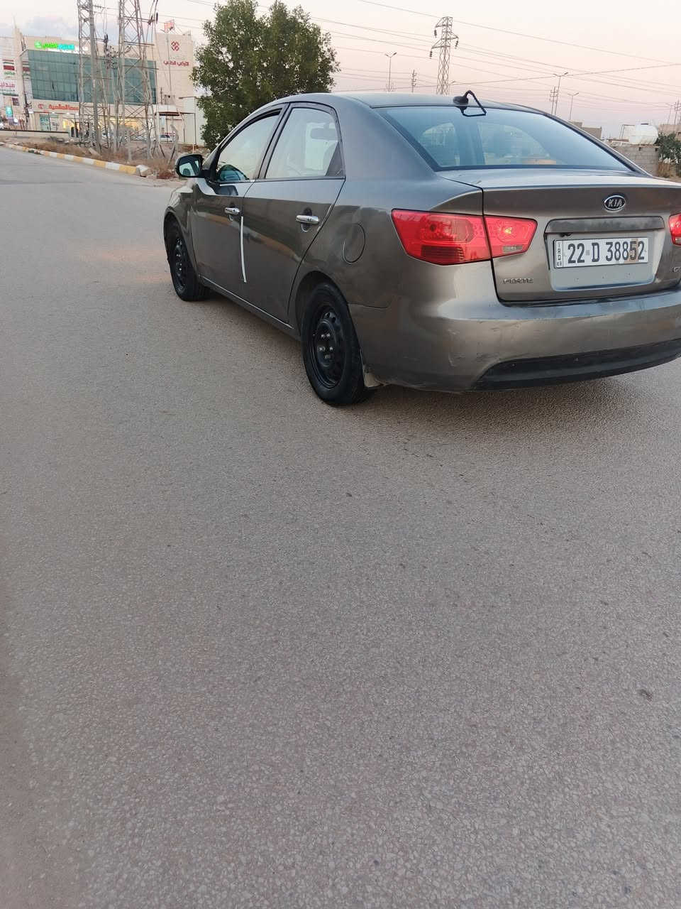 السلام عليكم سياره للبيع موديل 2011محرك 2000 دوش المرغوب كير 6نمر  سياره بيها قطعتين صبغ بدون دواخل جاملغ وبنيد رقم اربيل جديد سنويه لل 27 تريد تحويل تريد وكاله محرك جديد كير جديد حداديه جديده تخم تاير جديد  تدفئه وتبريد مواصفات شاشه كامري خلفيه اشاره بلمري السعر المطلوب 79 وبيها مجال العنوان كربلاء رقم ***********
