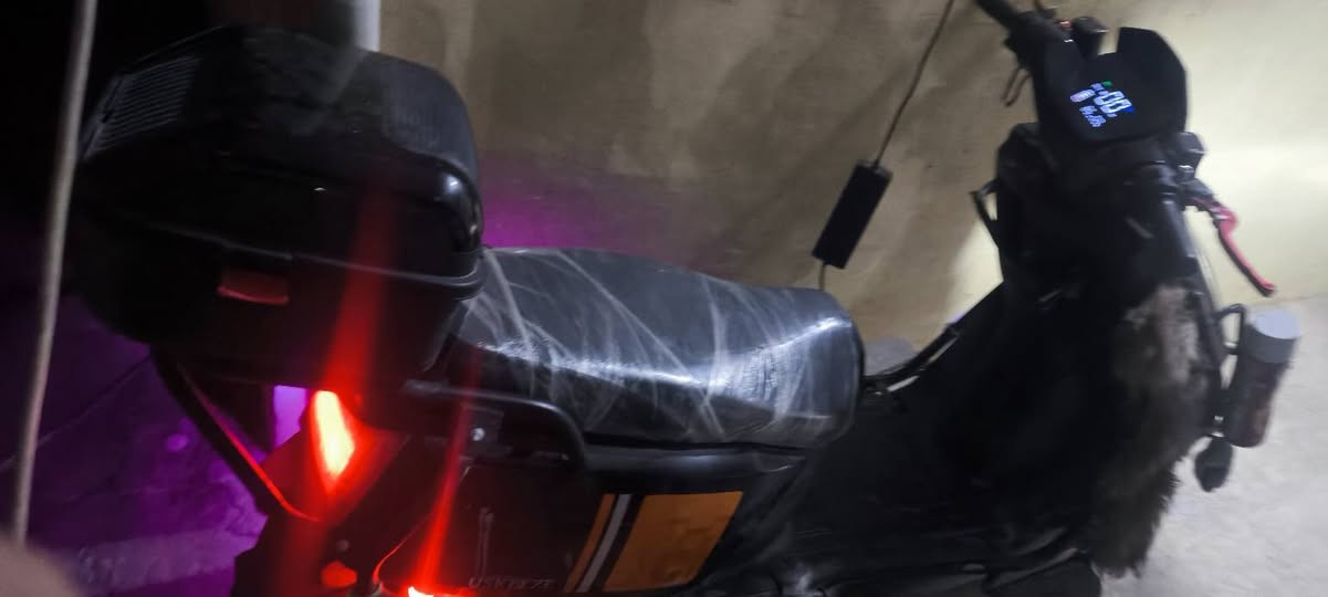 ماطور شحن لل بيع ست باتريات6 صرعه 90 بي ضربه بل جملق الكدام الشاري راسلني خاص او وتساب إذا رقمي *********** السعر 850 بي مجال وذا عندو فضاي يراوس حسب القناعه
