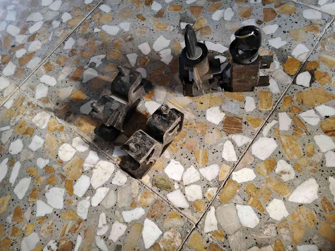 السلام عليكم غراض برنس للبيع عنوان بغداد مدينه الصدر هذا رقمي ***********
