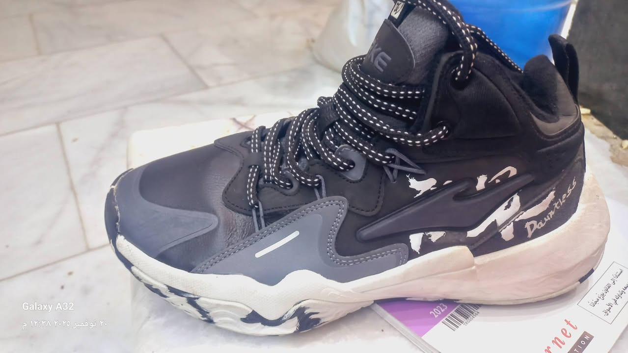 السلام عليكم احذيه باله درجه اولى حجم ٤٠ ٤١ السعر ١٠ يوجد توصيل جميع المحافظات سيد حسن ناحية الإمام ***********رقم
