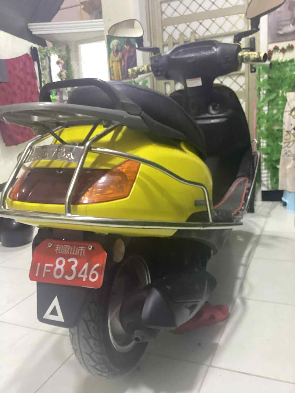 السلام عليكم دراجه سبيسي ماليزي نصافتها فول دراجه جديده محركها ناعم مديل 2022سعره 600 وبيه مجال مكاني كوت الاستفسار عل رقم أو خاص ***********
