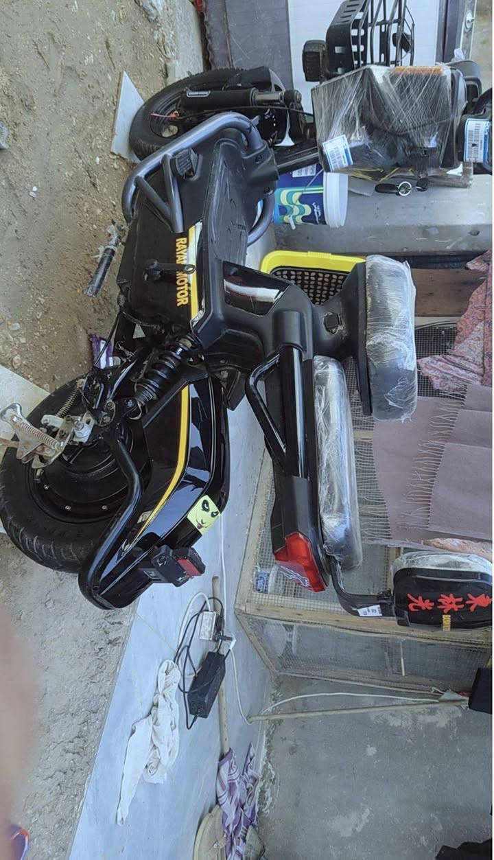 السلام عليكم دراجه شحن للبيع 4بطاريات سرعتين سرعه 50شاشت اعطال سعر 300وبي مجال مكان كربلاء


**إذا كنت صاحب هذا الإعلان وتريد حذفه لأي سبب، رجاءا أرسل رسالة إلى الدعم الفني**