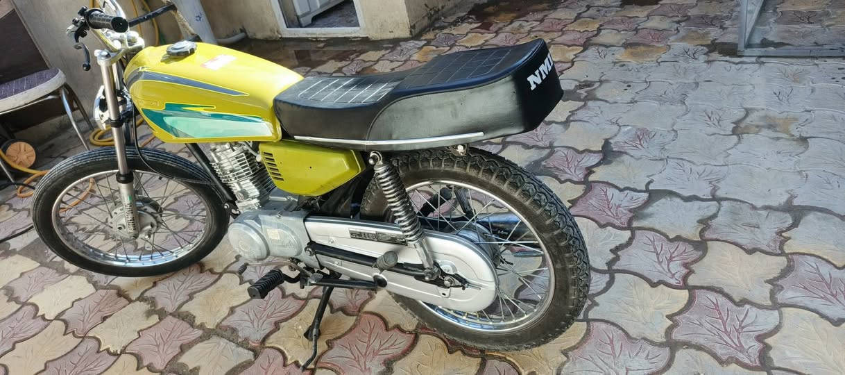 سلام عليكم  دراجه البيع مكان كوفه  كلك دراجه نضيفه وجاهزه ماعايزه برغي لا تنقيص ولا تبخير سعر 400 قفل ففل قفل 
***********
