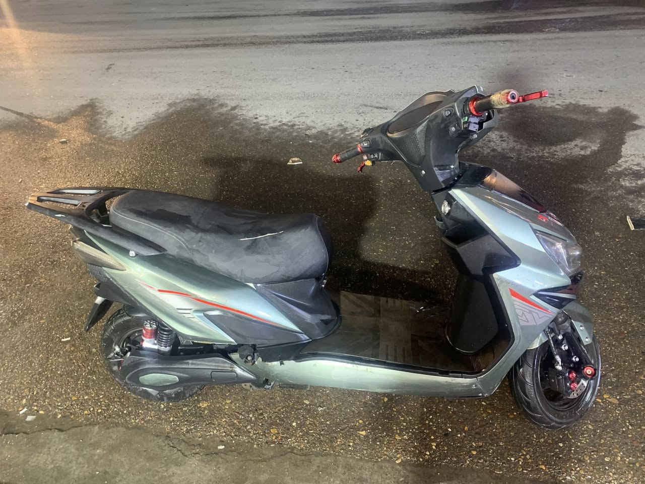 درجة شحن للبيع بيه ضرر بسيط مماثر على عمل الدراجة تحتوي على 6 بطاريات  
للستفسار اكثر ***********
