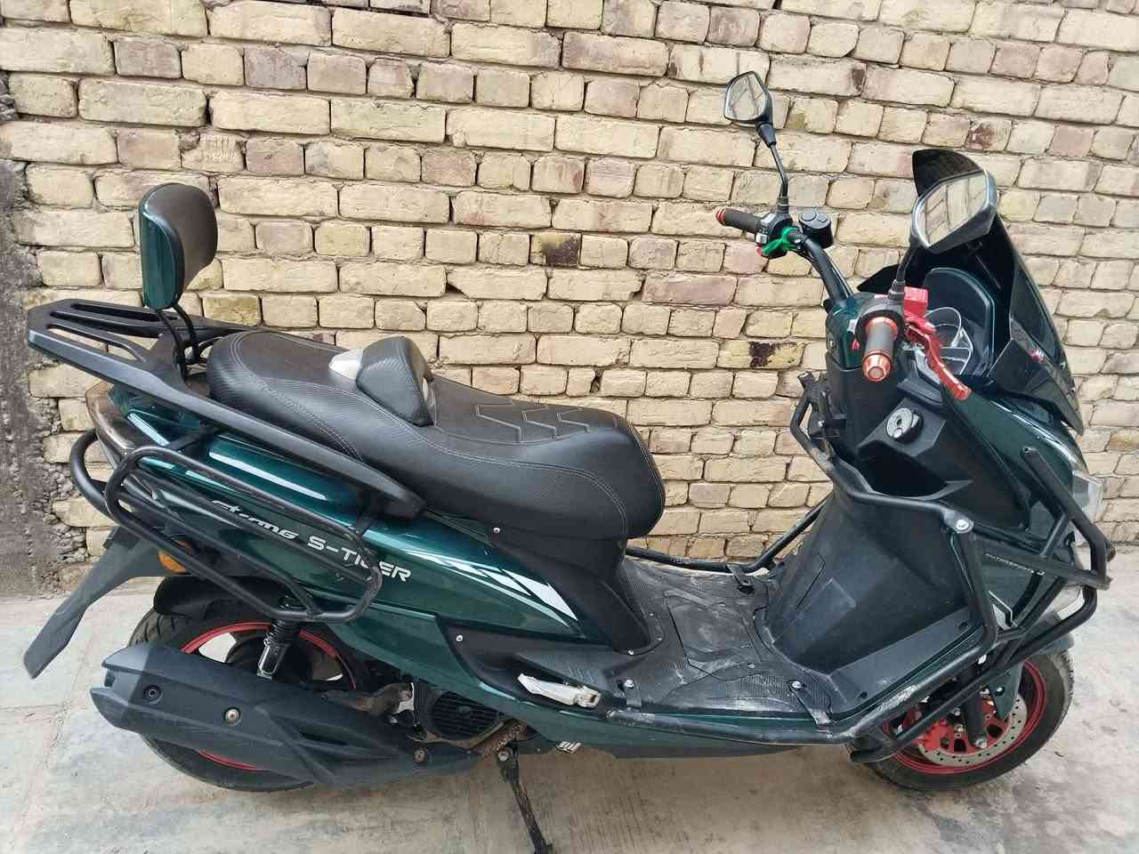 السلام عليكم دراجه سترونك 2025
جديدة كهربائيات كله شغال مامفتوح برغي بيهة سعر 800
دوانيه سنيه رقم ***********
