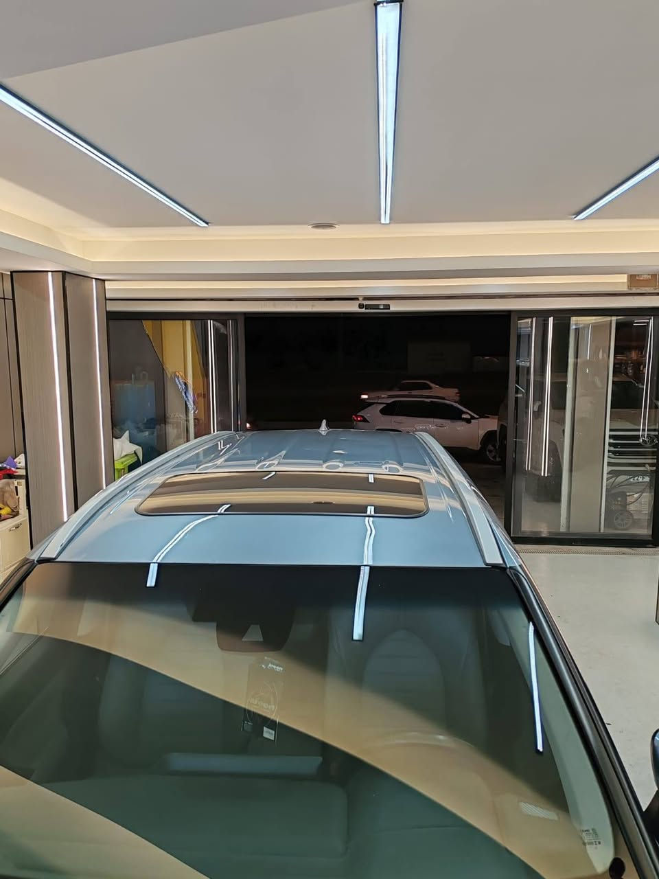 🚘 تيوتا هايلندر موديل ٢٠٢٣
#المواصفات
فئه سياره xle
٤ سلندر تيربو
المسافه المقطوعه ١٩٥٨٠
شاشه كبيره (اندرويد اوتو و كار بلي
كشنات جلد vip ( تدفئه و لون رصاصي)
حساسات خلفية
رادارات امامي و خلفي. تحديد مسار.....
فتحه سقف
تدفئه كشنات
شاحن لاسلكي
وباقي مواصفات  xle
#الضرر
تكحيل دور جاملخ خلفي و تكحيل  باب موضح بصوره من امريكا
***********
***********
#السعر 30500$
