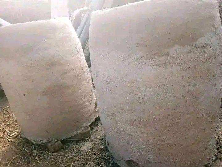 السلام عليكم 
يوجد لدينا تنور طين حر 
اسعار مناسبة 
يوجد توصيل ***********
