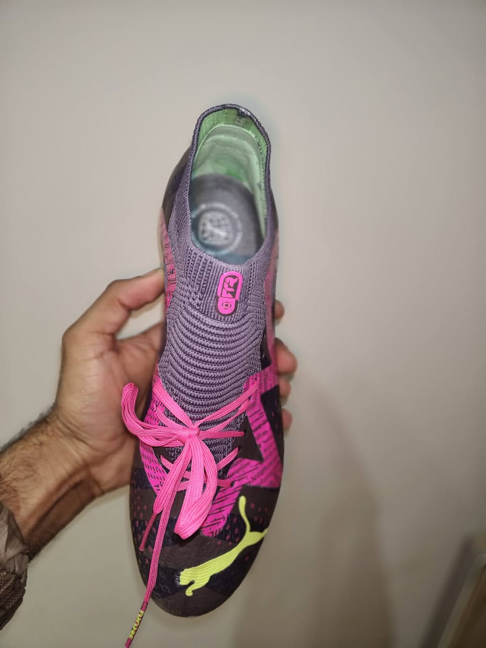 37واصل وبالعافيه. قياس43. طول القدم28


**إذا كنت صاحب هذا الإعلان وتريد حذفه لأي سبب، رجاءا أرسل رسالة إلى الدعم الفني**