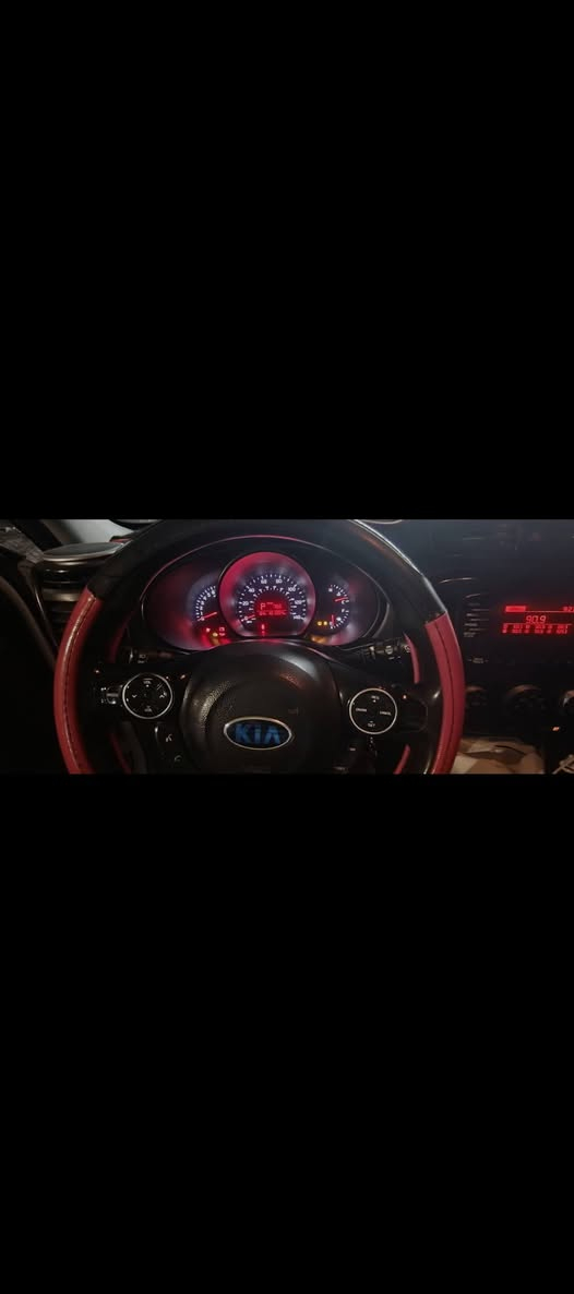 السلام عليكم ... يا الله كيا صول وارد أمريكي موديل 2015 مكينه 1600 حادثهه من أمريكا تحت قبق  و شويه من ذيل باب الصندوق و بالعراق صبغ باب الصدر إلي امأشر علي بسبب البطش و بخه كد شبر بالبنيد السياره بدون أيرباك بأسمي رقم أنكليزي بغداد السعر 95 للاستفسار *********** يوجد واتساب
