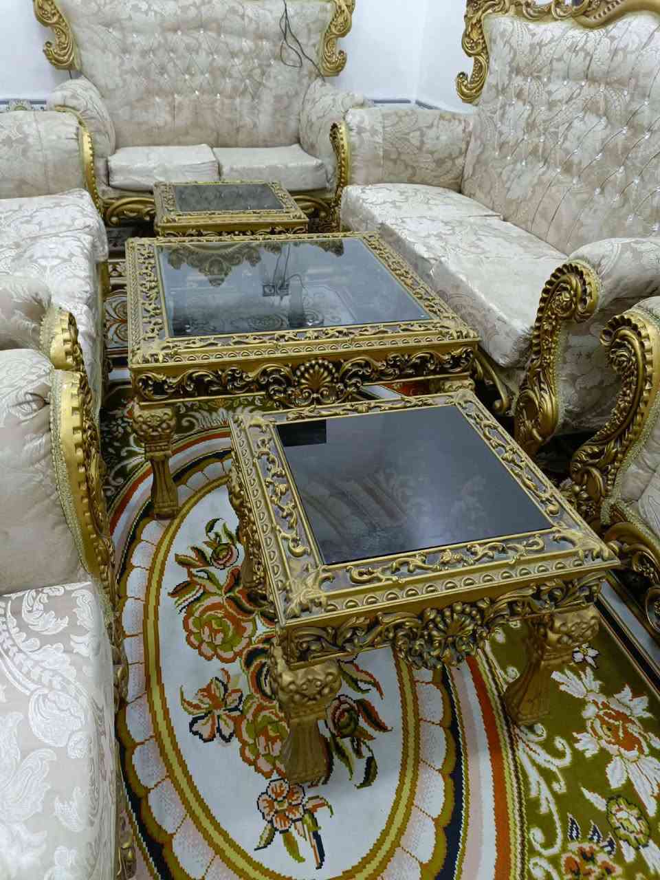 تخم تركي التاج الحفر مو العادي رئاسي 5 قطع 10 نفرات طبلاته كامله ومفرشه جديد كلش زلغ مابي قوه ومتانه استعمال قليل 450 بي مجال قليل الي يريده يراسلني او يتصل ع الرقم ***********.... @الجميع
