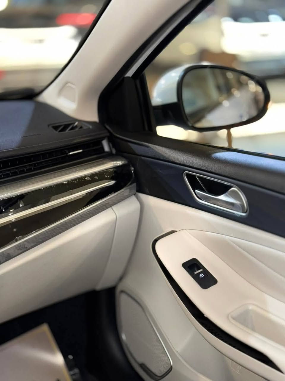 السلام عليكم
من رخصة الادمن المحترم 

للبيع شيري اريزو 5 موديل 2025 رقم اربيل باسمي تحويل او وكالة السعر 15مليون ونصف وبيها مجال  السيارة ماشية 9200 كيلو بيها ضمان 6 سنوات صيانه ودفتر الضمان موجود مكاني كركوك   وتحياتي للجميع تواصل مع رقم*********** واتس اب
