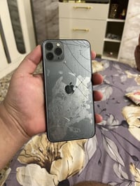 آيفون ١١ برو ماكس • ٢٥٦ • ظهر مكسور