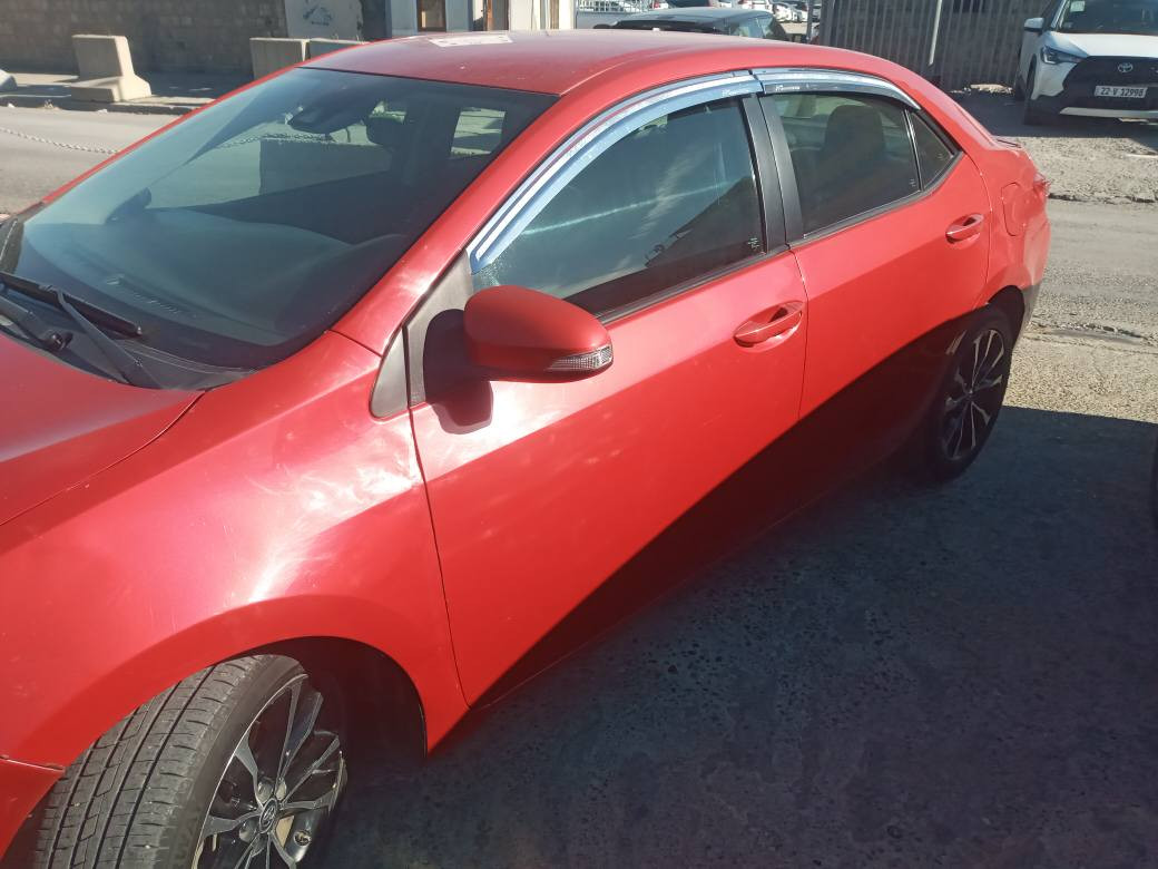 كورولا 2017
فئه الSE
فول كامل ماعدا فتحه سلايت وكير سبورت وشفتات ستيرن وكشن مطعم جلد ويلكب سبورت اصلي فول عدا سلايت 
الضرر فقط بونيد سياره تستخدام شخصي مال جناي 
السعر ١٣٣ وبي مجال بسيط 
للاستغسار  *********** بي واتس اب
