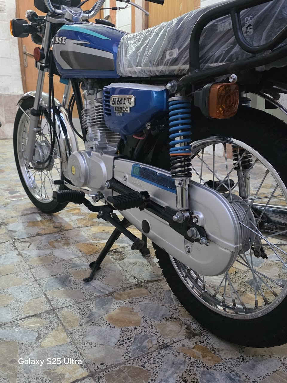 السلام عليكم دراجه 23 اصولي دراجه نضيفه مامتعوبه ب1300 وبيه مجال لشراي رقمي *********** مكاني السماوه قضاء المجد
