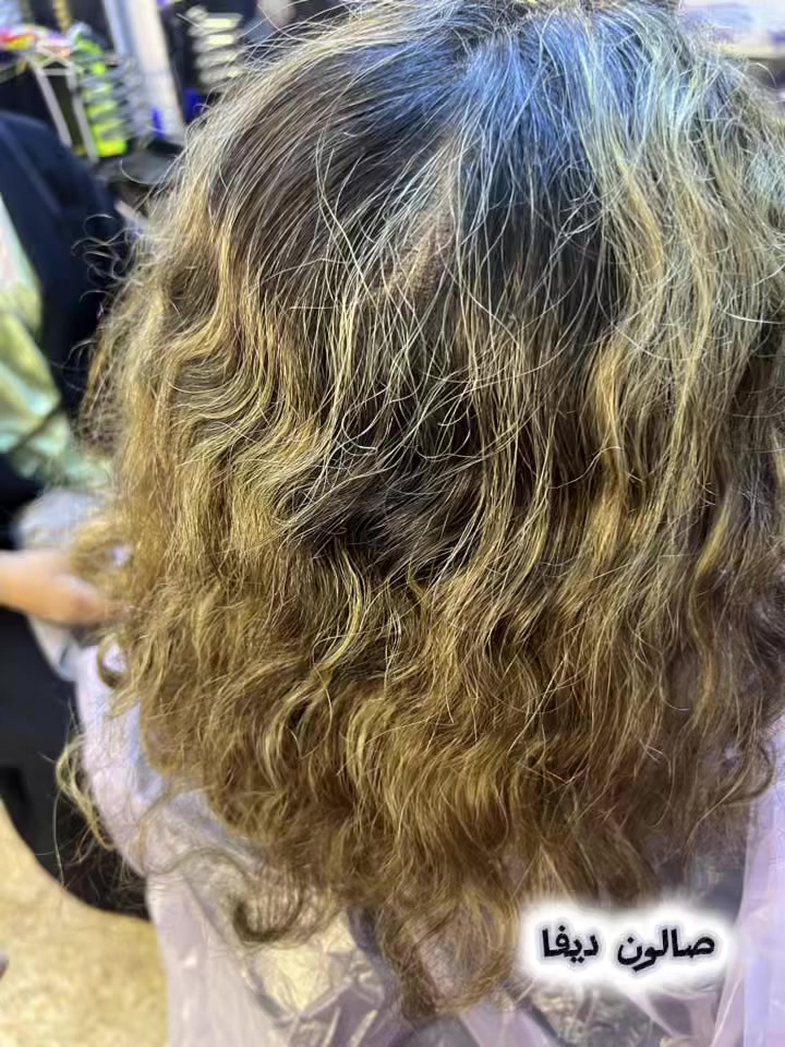 شعر تعبان جدا والالوان ممتوحده صبغنه قاعده وخصل ناعمه مع جلسه معالج والنتيجه ضالمه التصوير 
العنوان: حله// الشقق السكنية على طريق جامعة بآبل العمارات البيض 

للأستفسار مراسلتنا عالخاص او الحجز على الرقم 
***********
