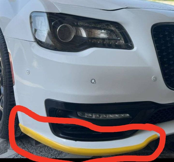 السلام عليكم البيع علامه أوباما اصليه سعر 20  
+  قاعده رقم اصليه بلاديه سعر 15  
+ زعالف  سعره ب 20  
مكانك ناصريه الغراف 
اكو توصيل بصره + بغداد 
الاستفسار (***********)
