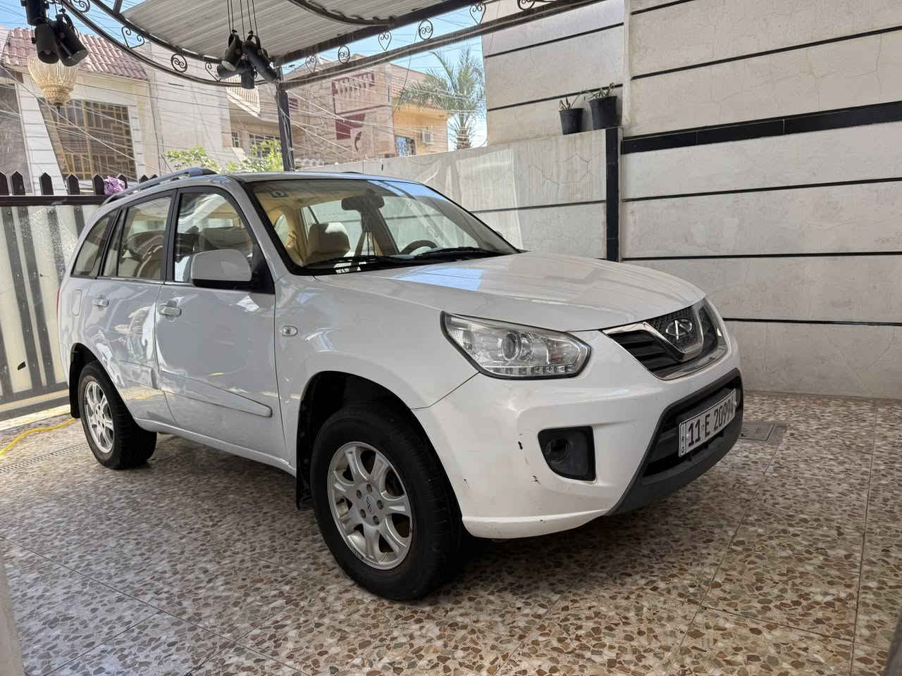 السلام عليكم عندي تيكو مديل ٢٠١٥ السياره ماشيه ٢٦ الف كير ميكانيك حقيقي عله ايدنا من الزيرو السياره مضمومه مكفوله السياره من ضربه وتبديل وصبغ وبارد مواصفاتها فتحه كشنات تدفئه تبريد داخل بيجي كشنات جلد لد امامي خلفي سبيرها منازل شاشه كامره تبريد تدفئه كير مكينه صدر كله جديد رقم بغداد بسمي سنويه وهزه ورقم كله جديد مكاني بل سيديه السعر ٨٨ للستفسار ***********
