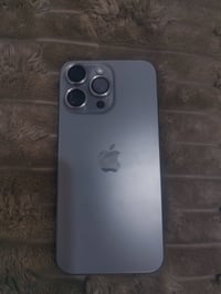 ايفون 15 برو ماكس • ٢٥٦ جيجا • بطارية ١٠٠%