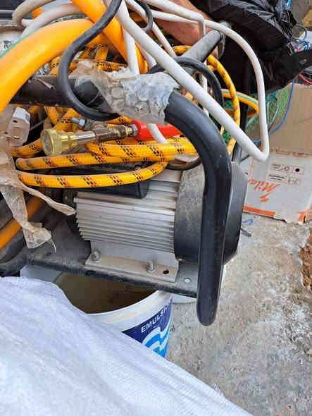 السلام عليكم ماطور غسل جديد مستخدم ٥ مرات فقط للبيع سعرة ٢٠٠ الف مكاني نجف رقم الهاتف ***********
